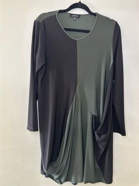 Comfy USA Olive Green and black asymmetrical dress